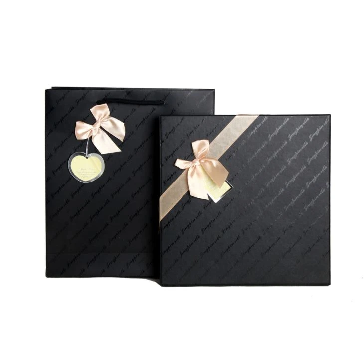 Caixa de papel de presente de quadrado preto